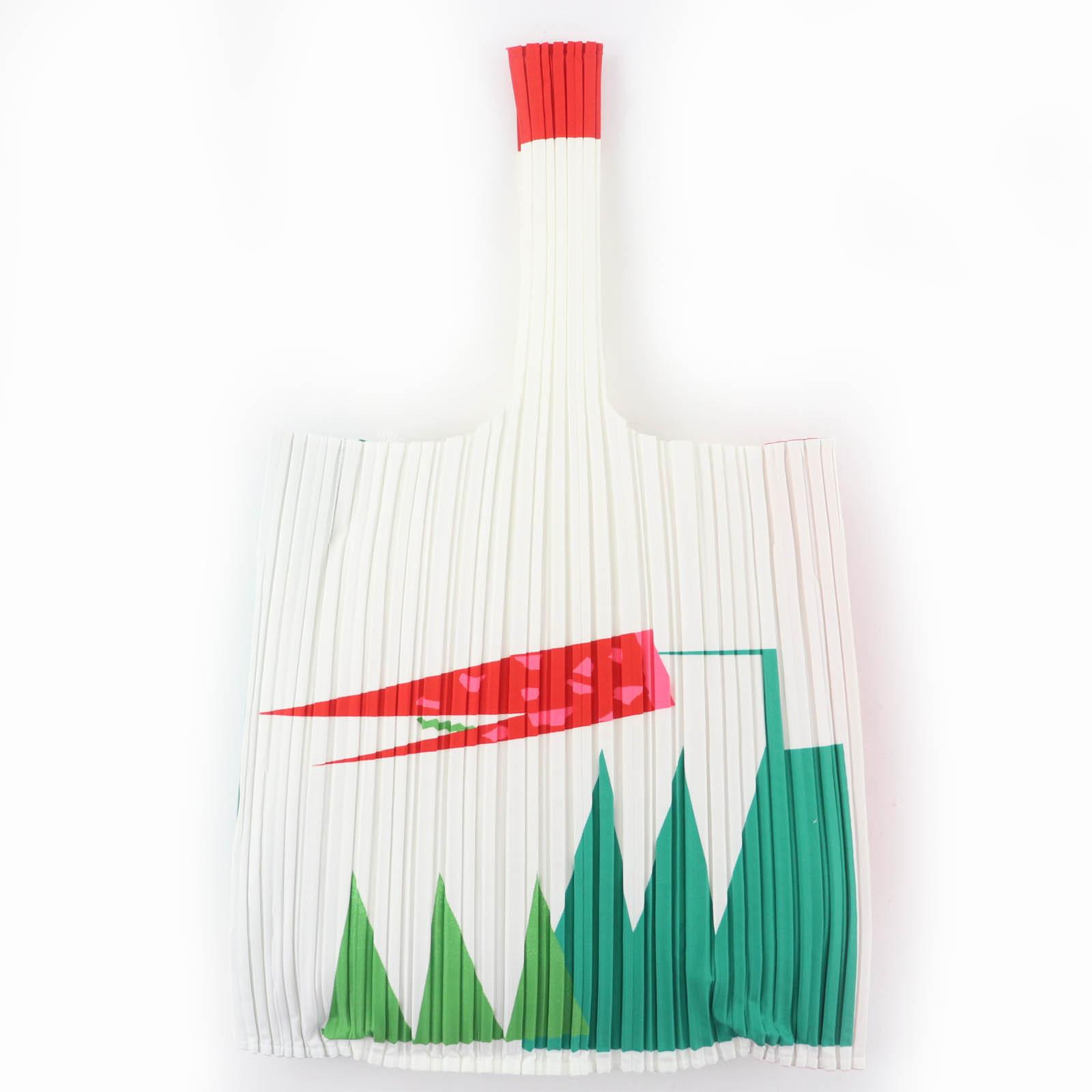 

Excellent IKKO TANAKA ISSEY MIYAKE Handbag Pleated bag multicolor PP07-AG721 Used