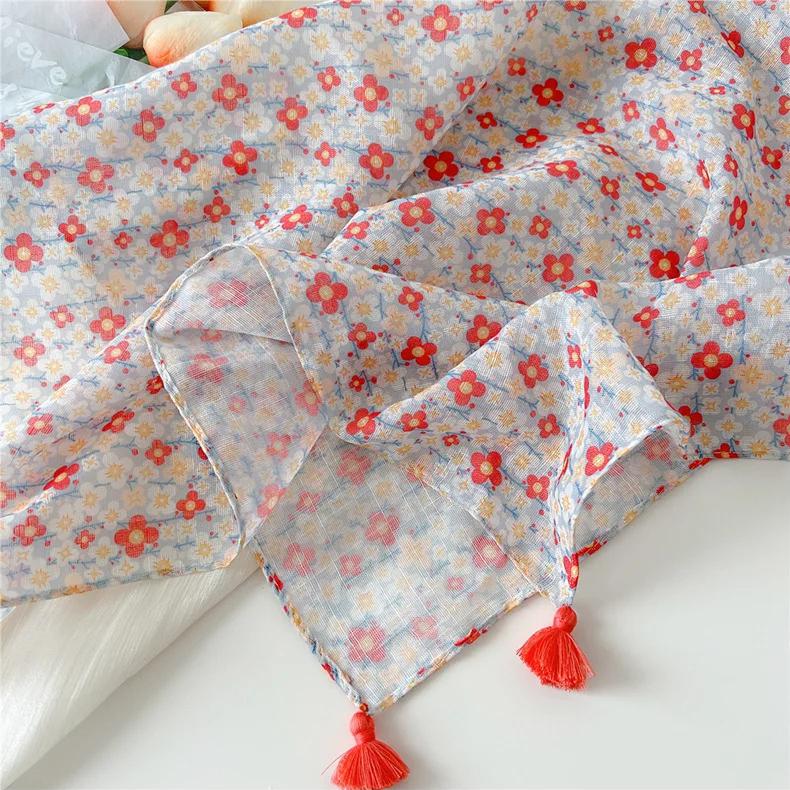 60*60cm Sommerskjerf for dame Vakkert blomsterskjerf med dusker Utendørs tynt solbeskyttende skjerf