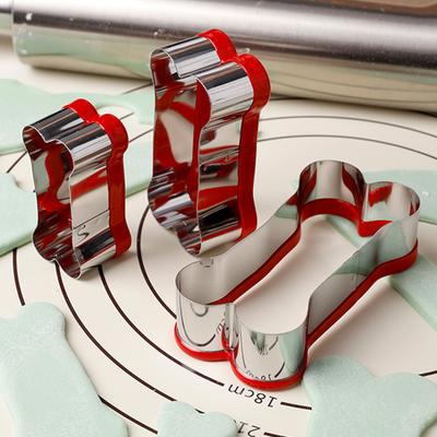 3Pcs Dog Bone Cookie Cutters Stainless Steel Biscuit Mold Dog Paw Shape Cake Cutting Mold Multi-Function Baking Tool for Home Kitchen Bakery
