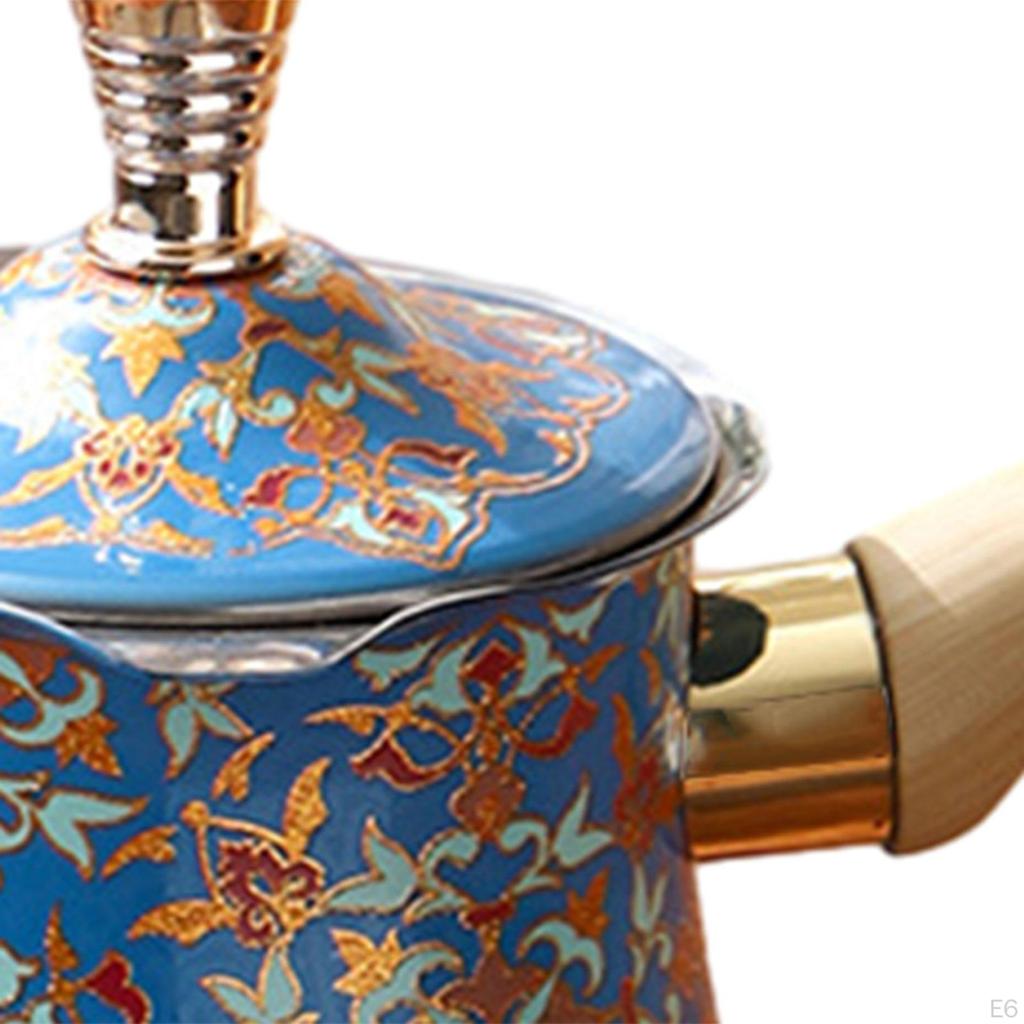 Schokoladen-Kaffeemaschine mit Ausgießer gegen Verschütten und komfortablem Griff für die Küche