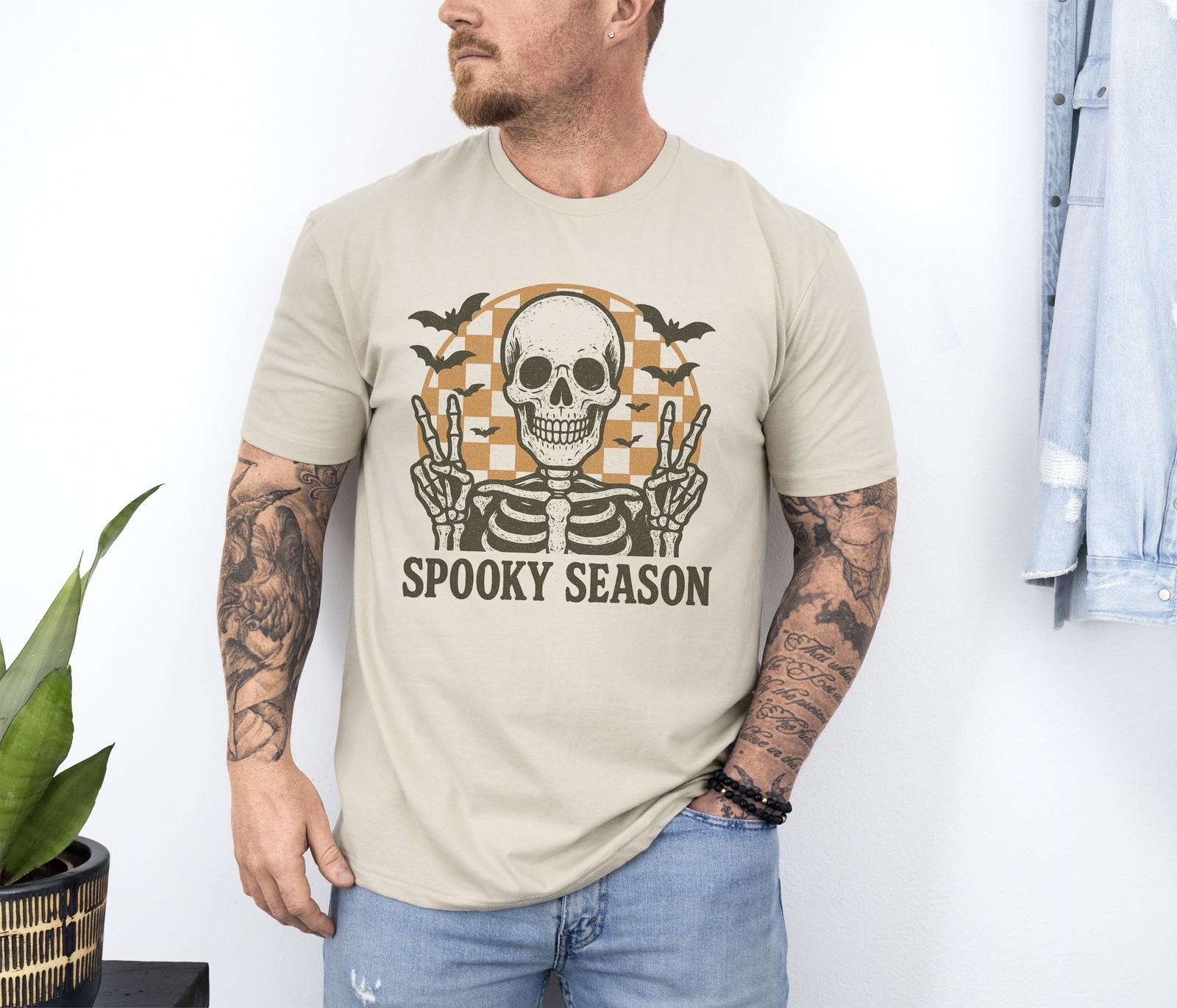 Spooky Season Skeleton Shirt, Halloween Peace Tee, Funny Retro Skull T-Shirt S разноцветный