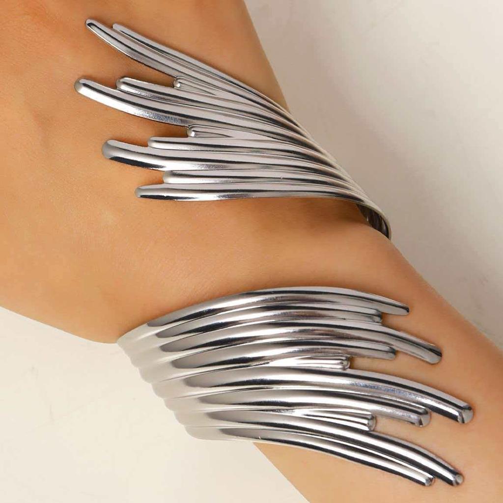 Exaggerated Personality Stainless Steel Feather Wings Open Bangles Rings Set for Women Fashion Designer Banquet Jewelry Gifts