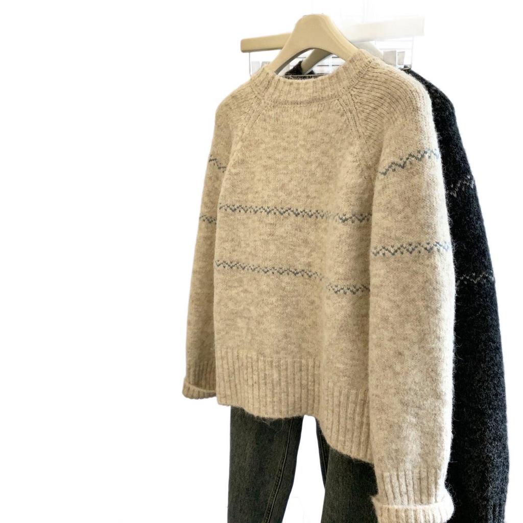Women's Floral Embroidered Pullover Sweater - Autumn/Winter Loose Knit Top