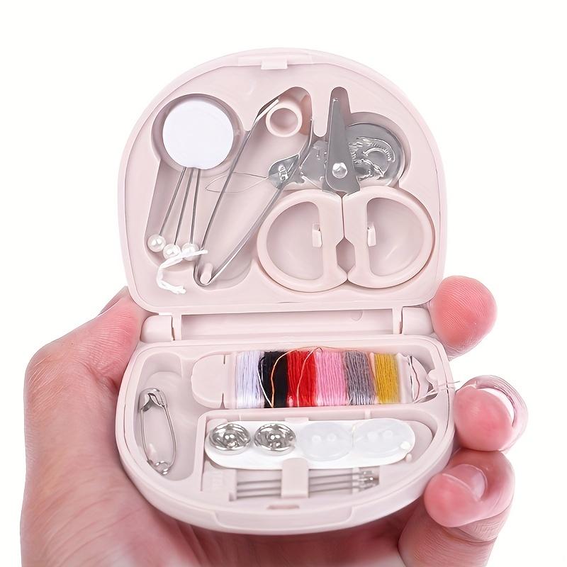 

Компактный розовый набор для шитья «все в одном» — готов к путешествию с полным набором аксессуаров для ремонта на ходу, поделок своими руками и для начинающих