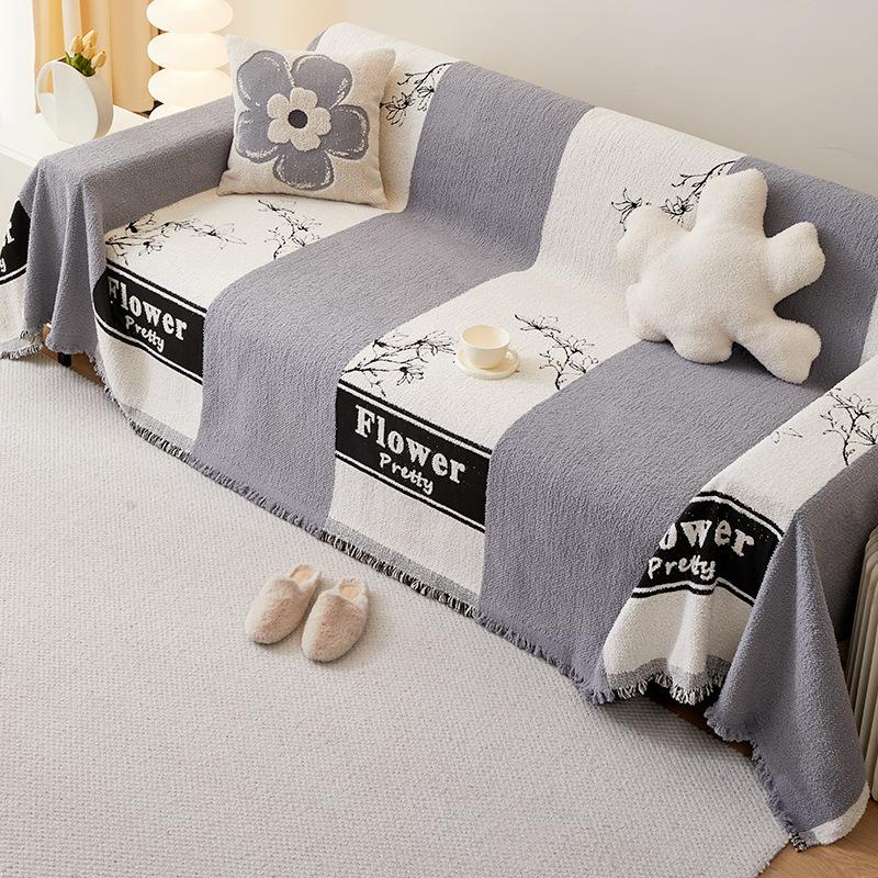 Bohemian Style Sofa Cover Universal for All Seasons  New Dustproof Scratchproof Sofa Towel Cushion Cover Quilted