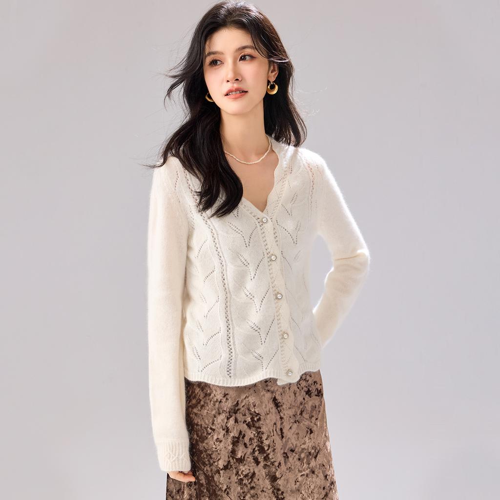 100% Pure Wool Winter New V-neck Hollow Leaf Pattern Pearl Buckle Gentle Women's Wool Cardigan