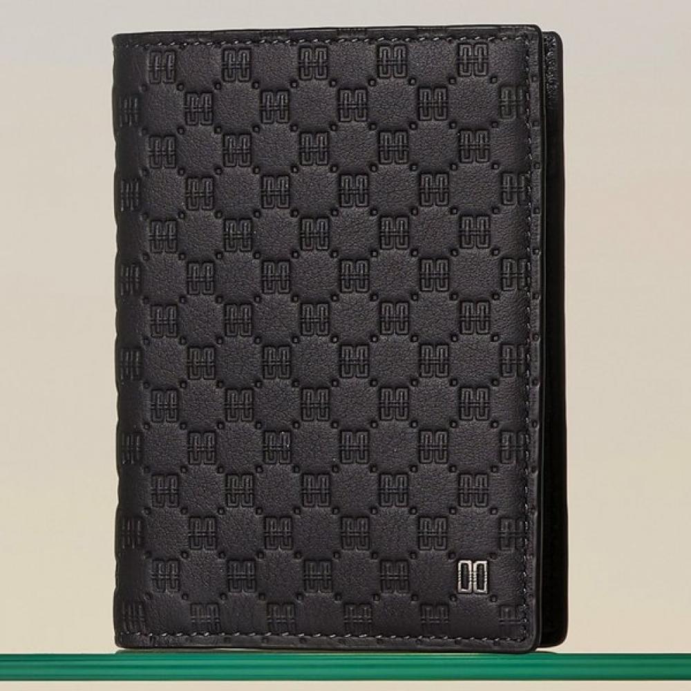 

Daks Black European Leather Louis Embossed Card Organizer Dbwa4e375bk Single option