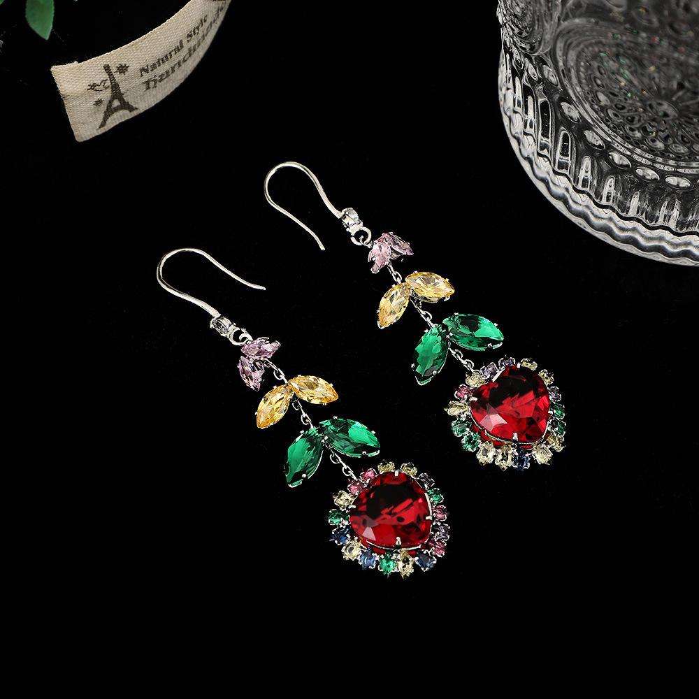 Циркон Капля Воды Лист Ожерелье Легкая Роскошь Премиум Цепочка на Ключицу Нишевая Мода Серьги Комплект Ювелирные Изделия Женщины