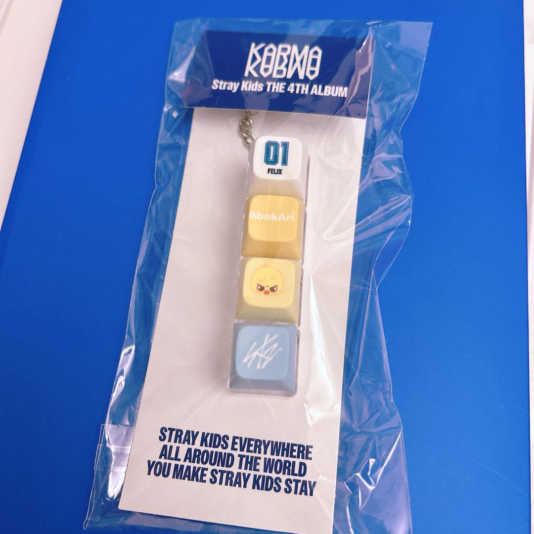 

[USED] KARMA POPUP KEYCAP KEYRING by Felix Pogarri