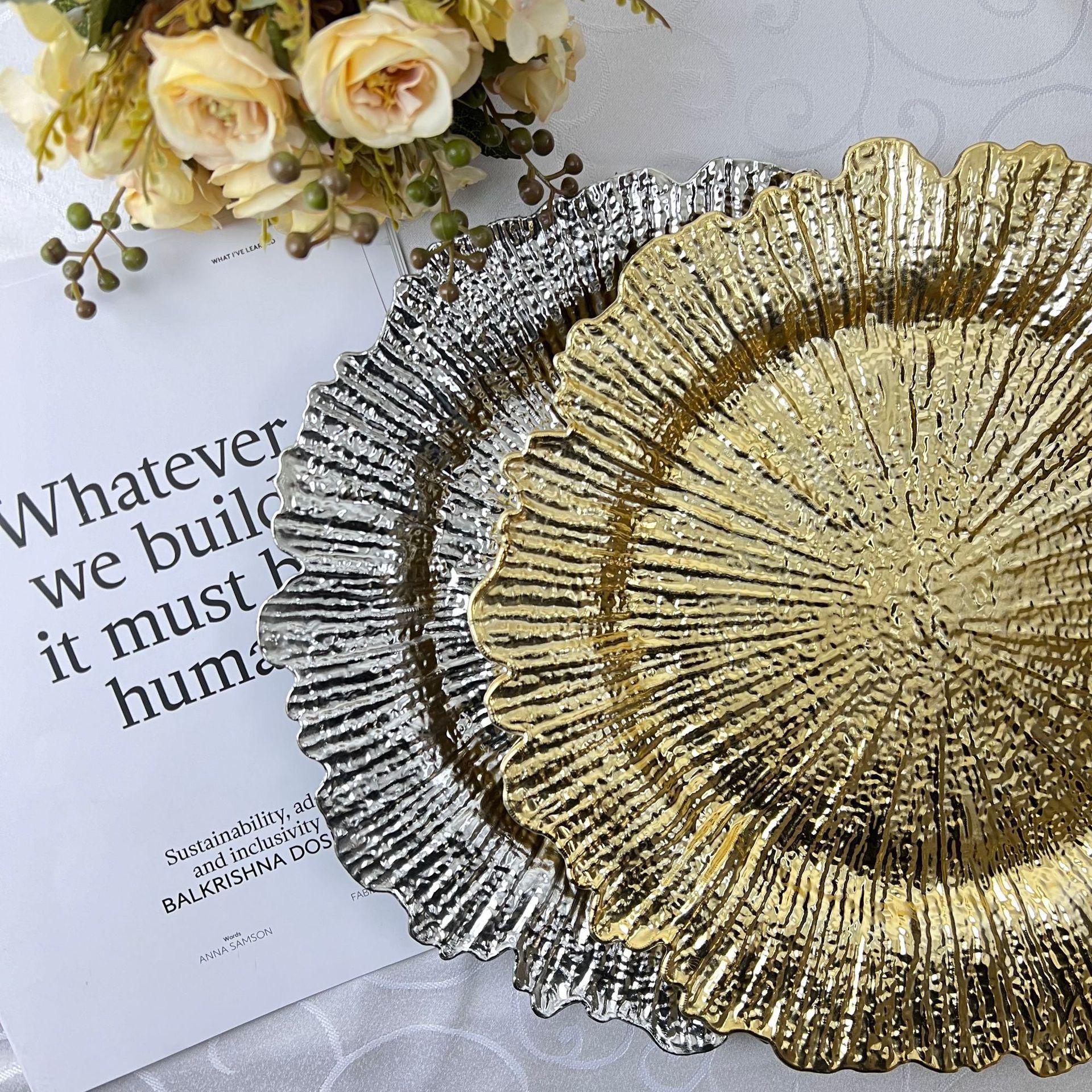 

American Retro Irregular Plastic Decorative Wedding Party Plates серебряный