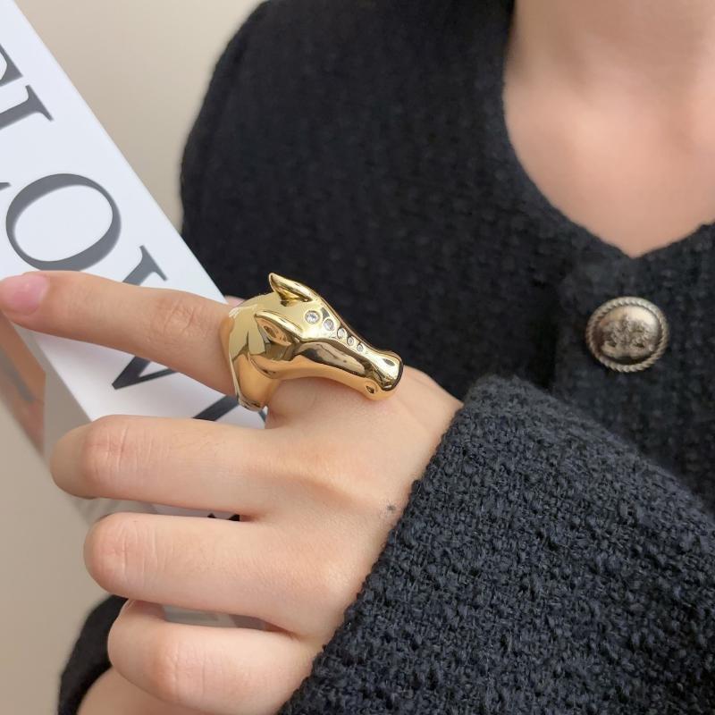 Light Luxury Exaggerated Personalized Metal Horse Head Ring Zircon Inlay Horse European American Style Ring Jewelry