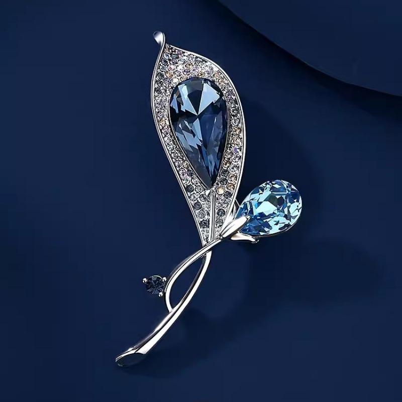 Elegant Rosemary Brooch, High-end Women's Exquisite Crystal Brooch, Luxurious and Niche Design Sense Brooch