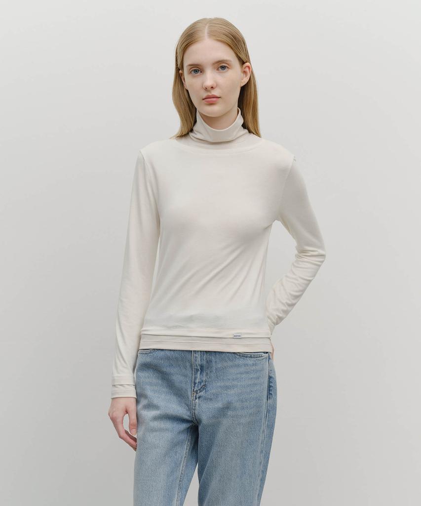 Malittepeulangsowajeobeo W Layered Turtle Neck Long Sleeve Ivory