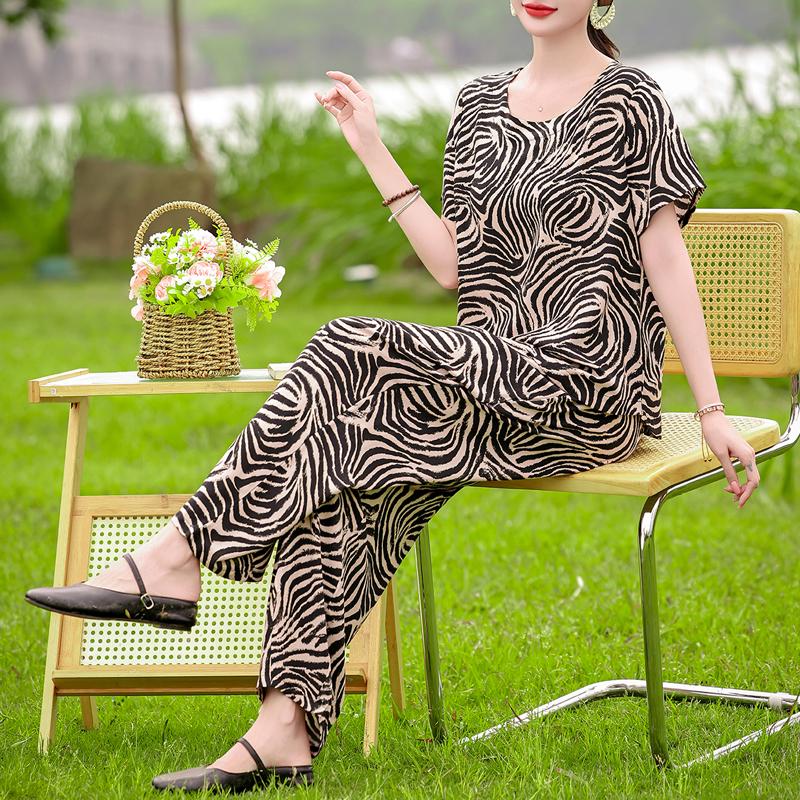 Women's Summer Printed 2-Piece Outfit, Plus Size Casual Short Sleeve Top & Pants Set (XL-5XL)