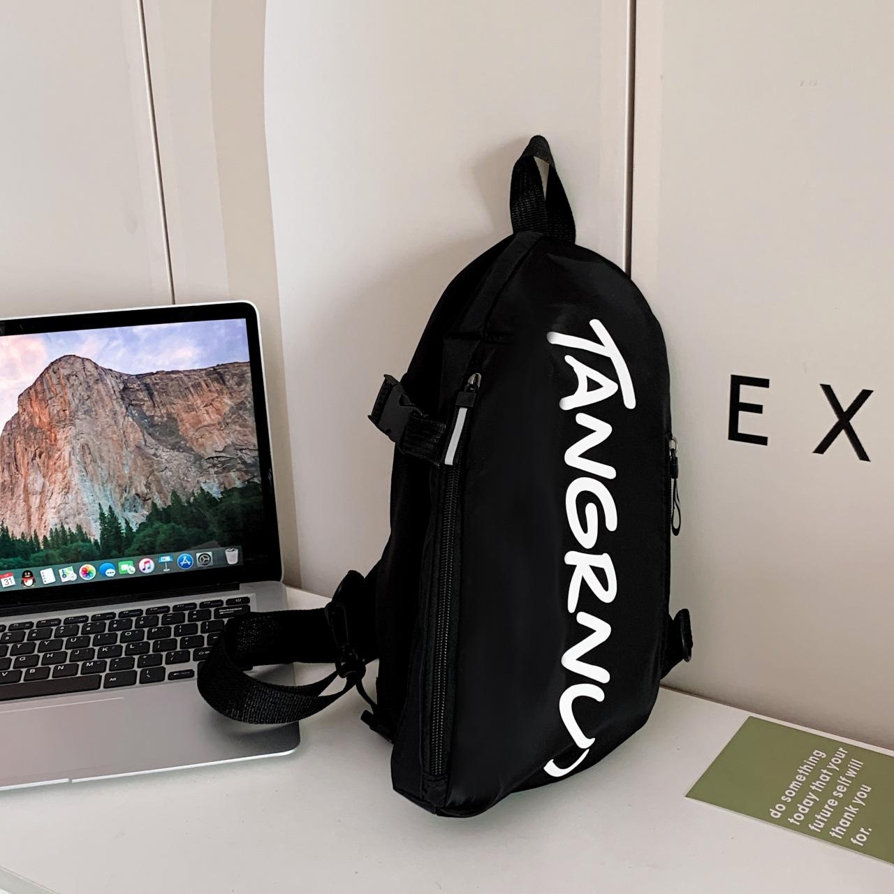 

Unisex Trendy Crossbody Chest Bag - Stylish Messenger and Cycling Backpack чорний