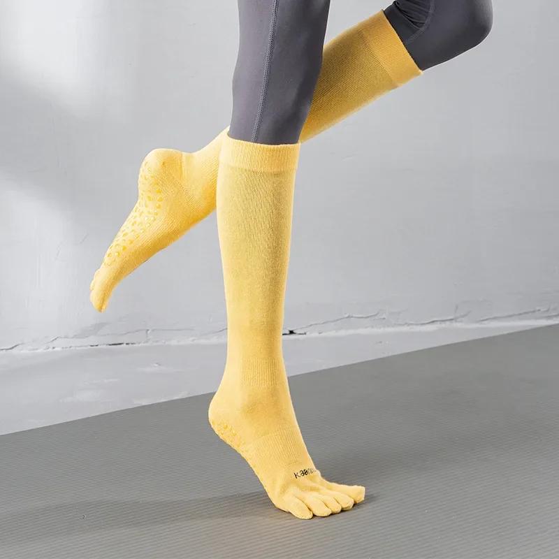 Pilates-Yoga-Socken für Damen, einfarbig, Baumwolle, Kniestrümpfe, professionelle, rutschfeste Fünf-Zehen-Socken für den Innenbereich, Bodentanz, Sportsocken