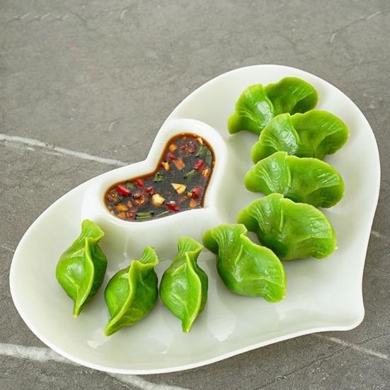 Chip and Dip Serving Set Divided Serving Platter Sushi Plates with Sauce Section Cheeses Serving Tray for Dumpling Appetizer Taco Sushi