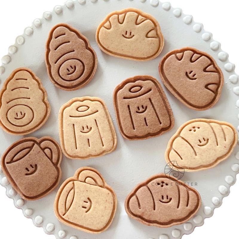 Cute Chestnut Bread Cookie Mold Cartoon Croissant Toast Shaped Biscuit Vegetable Cutting Die Kids Lunch Baking Mold Kitchen Tool