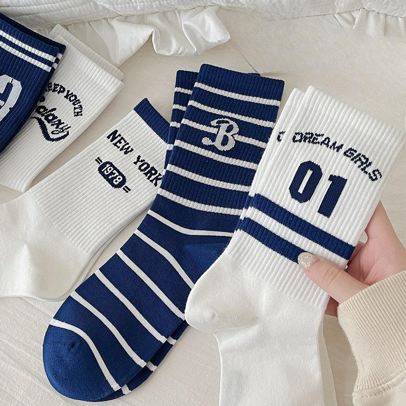 Women's Mid-calf Sports Socks for Autumn and Winter, Letter Striped Anti-odor Boneless Women's Long Cotton Socks