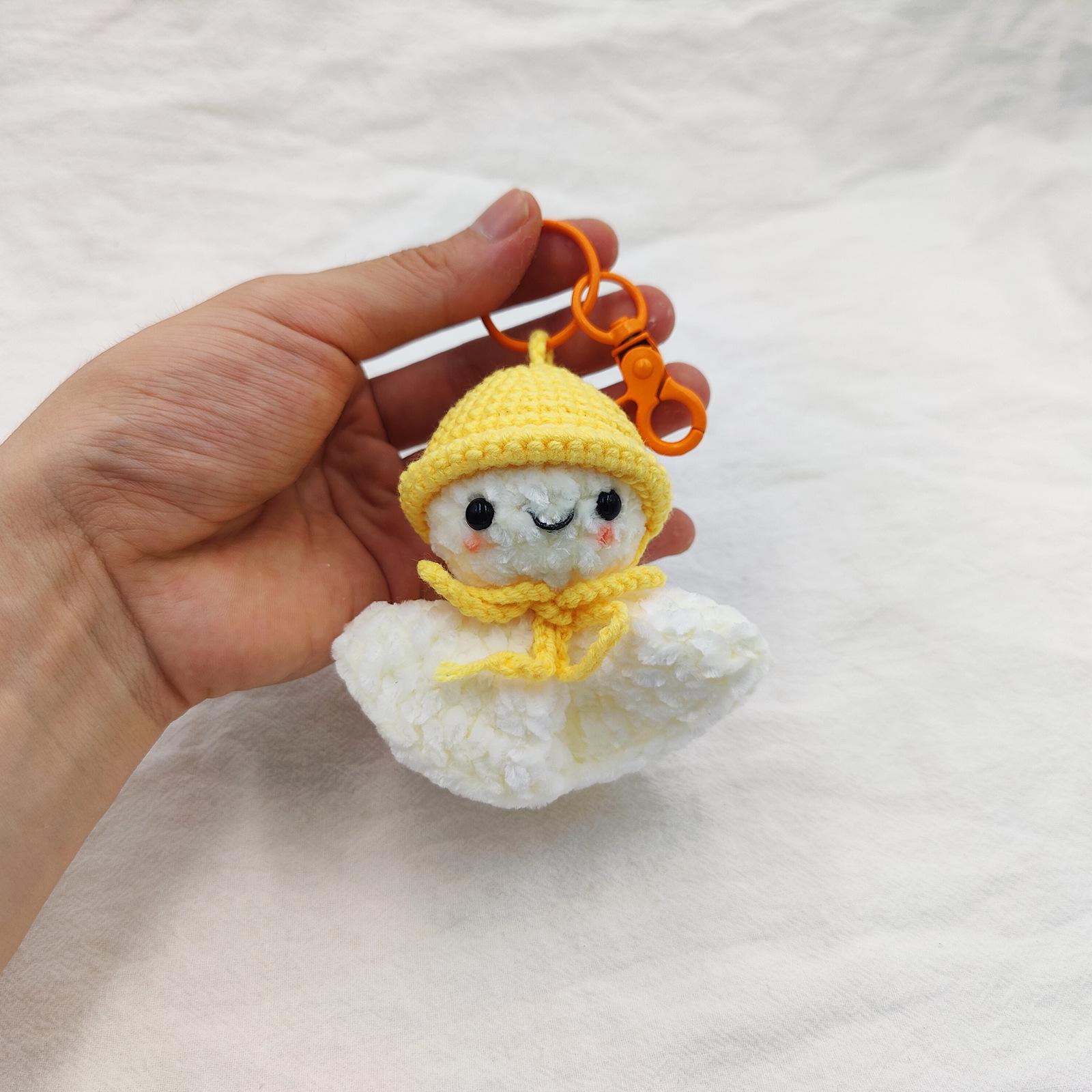 

Брелок ручной работы в виде куклы Sunny Doll - подвеска в виде желтой шляпы