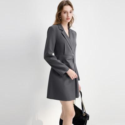 Qiu Shui Yi Ren Elegant Waist-Cinch Commuter Dress