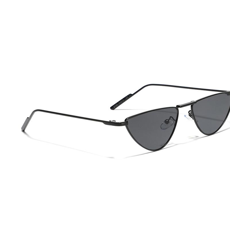 New Triangle Cat Eye Sunglasses Vintage Alloy Sun Glasses Women Unique Elegant Black Gold Shades Oculos Feminino 2024 Summer