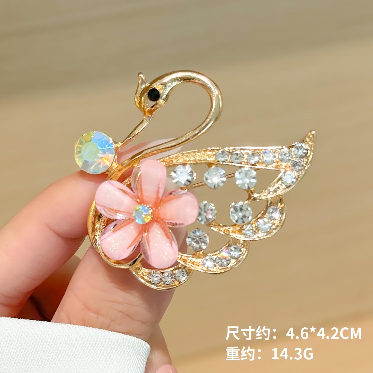

Корейская ретро-брошь-лебедь из сплава с каплями масла и инкрустацией бриллиантами, усовершенствованная текстура, полые большие аксессуары для одежды