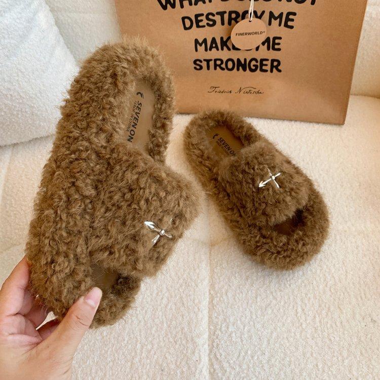 Cross fluffy slippers women wear autumn 2025 new versatile popular ins thick-bottomed cotton drag lazy slippers women