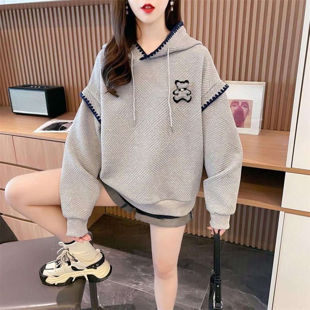 Felpa con cuciture da donna lunga sottile autunno precoce versione coreana ricamata piccola conchiglia felpa con cappuccio da donna con cappuccio