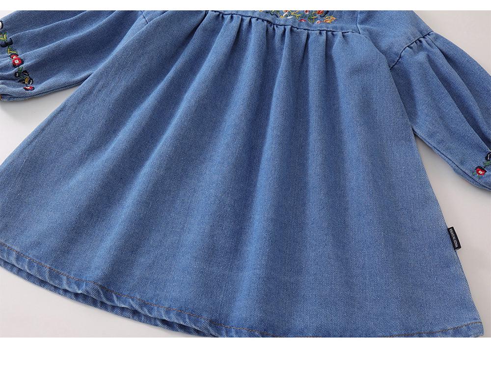 MDD 2024 Mädchen Niedliches Jeanskleid mit gestickter Blume Langarm
