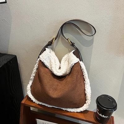 Automne et hiver sac premium petit pour femmes nouveau sac bandoulière bordure fourrure noir mat