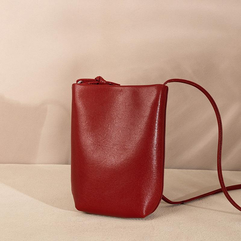 

Leather women s bag shoulder bag bag leather mobile phone bag autumn new shoulder messenger bag fashion women s bag 10*5*20 красный