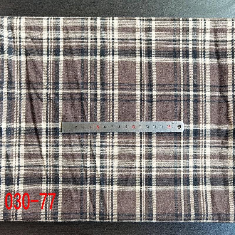 Spot Color-Woven Plaid Jacquard Fabric for Children's Autumn/Winter Brushed Polyester-Cotton Shirts