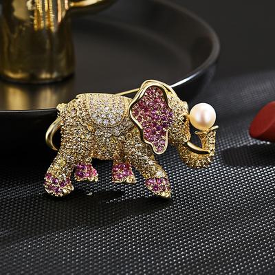 Women's Retro Luxurious Cute Elephant Brooch Fashionable And Personalized Suit Accessories