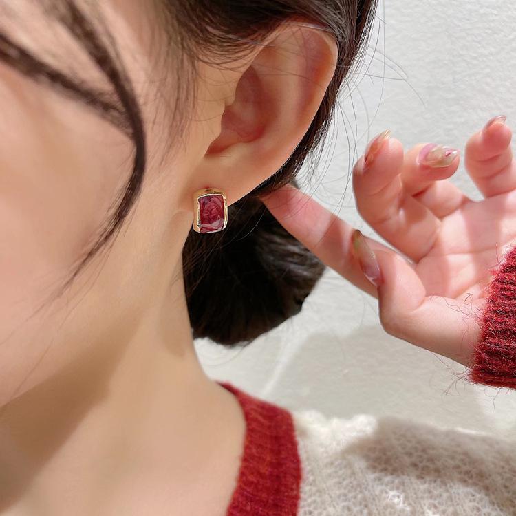 Red Drip Glaze Earrings: Elegant French Style for Autumn/Winter 2022