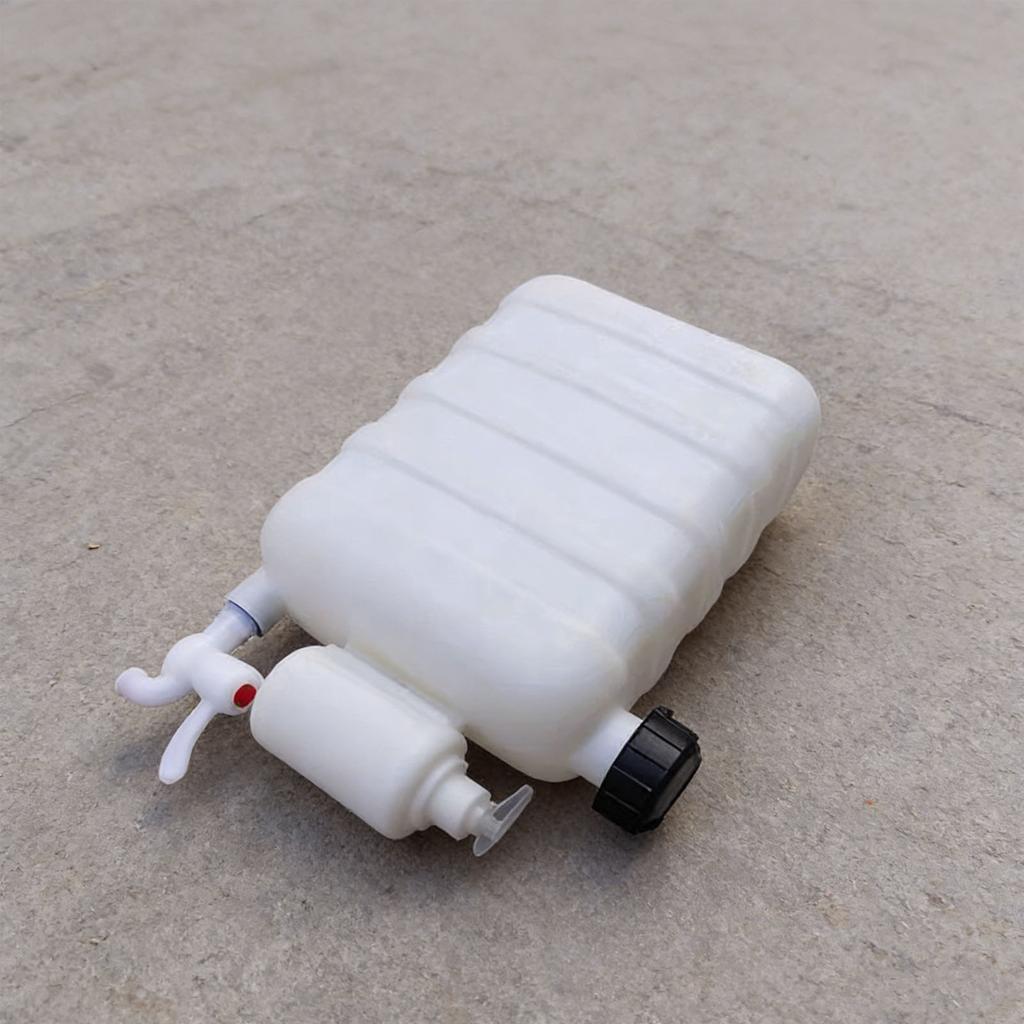 Portable 9L Hand Washing Water Storage Tank For Truckers Outdoor Sanitation Convenience Quick Mount Design