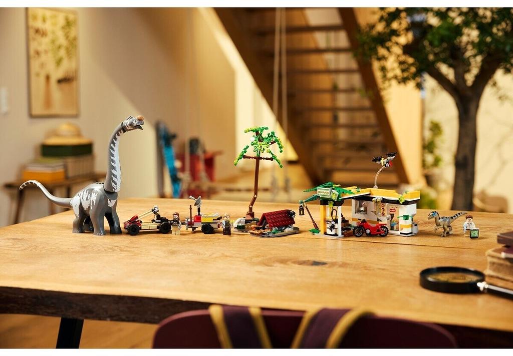 LEGO конструктор Jurassic World – Раптор и Титанозавр: Великий следопыт (76973)