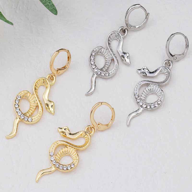 New Stylish Snake-Shaped European & American Earrings: Cold Style, Diamond-Embellished, Fashionable Long Design, Perfect for Trendsetters.