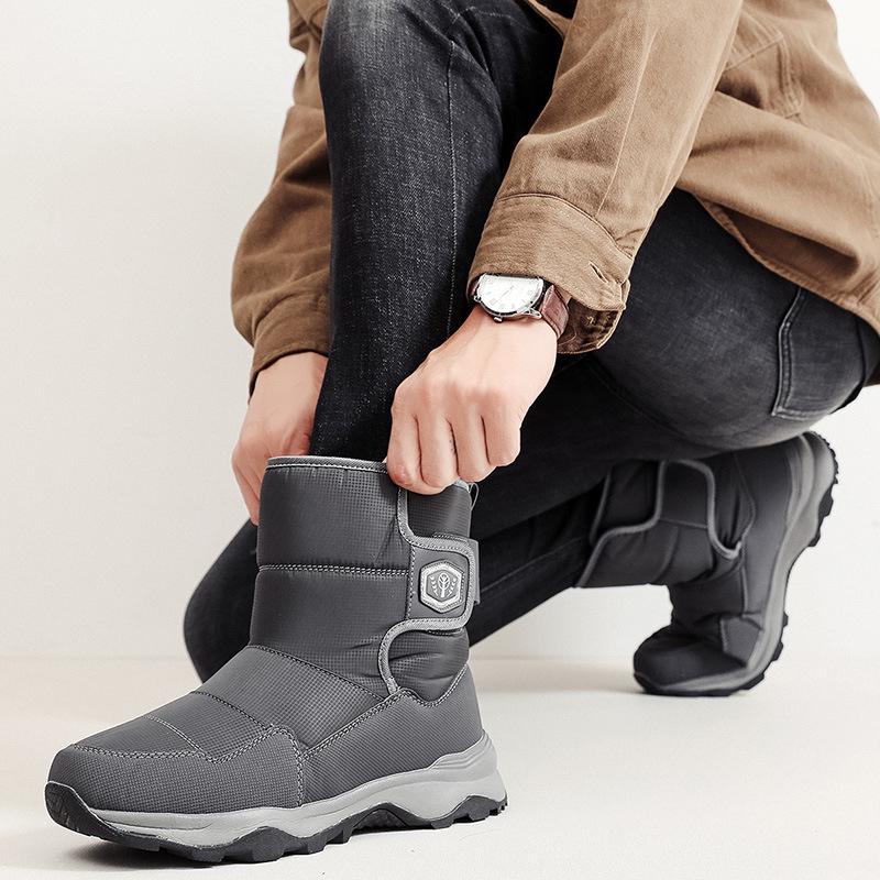 Men's Fashionable Warm Snow Boots - Windproof, Cold-Proof, Non-Slip, Wear-Resistant, Plus Velvet, Mid-Tube Outdoor Cotton Shoes.