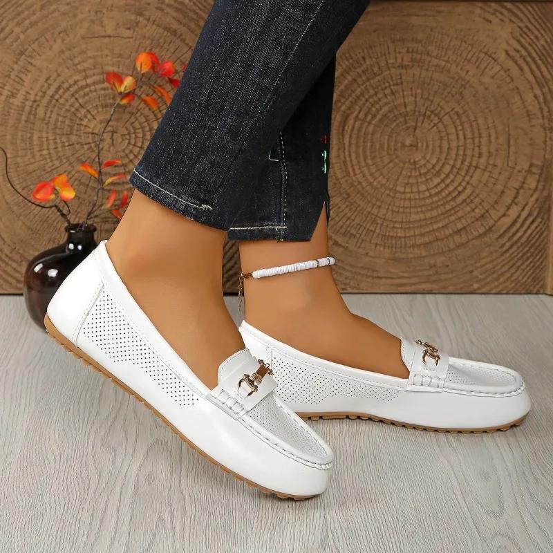 Fashion Plus Size 2025 New Hot Sale Women's Flats Shoes Outdoor Metal Decor Slip on Soft Sole Flats Comfortable Casual Walking Shoes