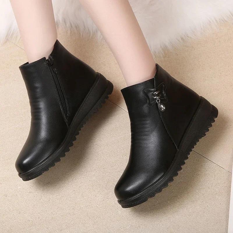2024 Casual Leather Boots Trend Winter Middle-aged Bottom Shoes for Woman's Warm Cotton Shoes  Bottom Non-slip Wool Women Boots