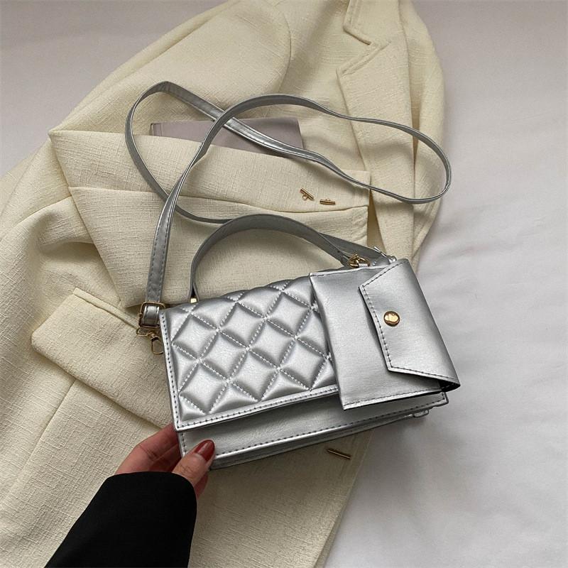 

Stylish Pu Crossbody Bag For Women In Black White Or Silver Perfect For Everyday Use срібний