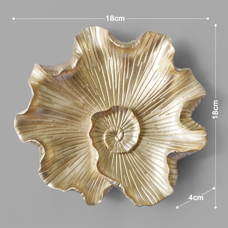 Shaped Leaf Sophisticated Resin Wall Hanging For Elegant Home Bedroom Decor