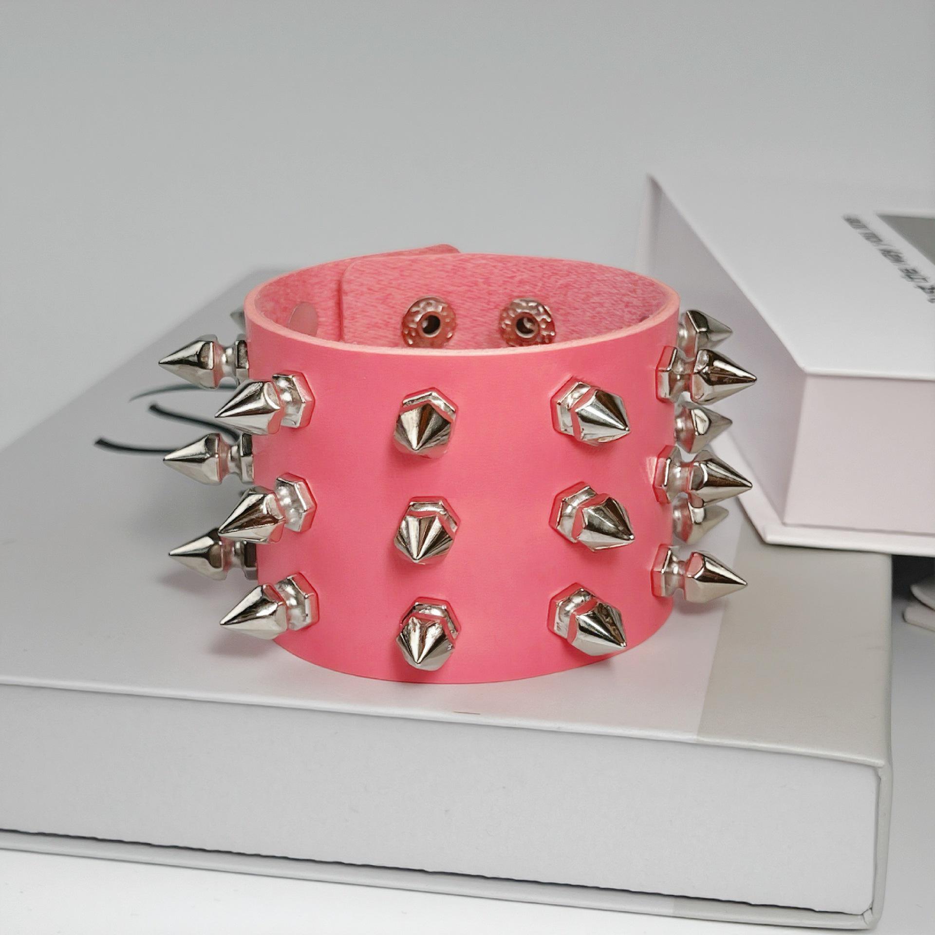 European American Punk Style Spike Rivet Gothic Leather Bracelet розовый