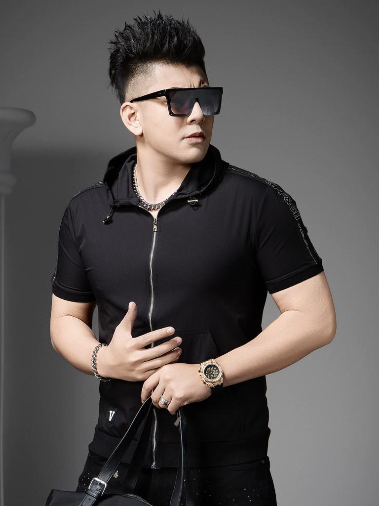 Ozhouzhan Hooded cardigan Short sleeve T-shirt Men's 2025 Summer New Trendy Ribbon Patchwork Thin Outerwear Men