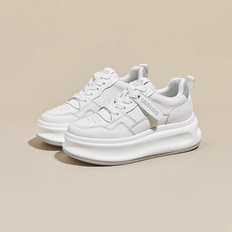 Platform white shoes, new height-increasing women's shoes in the spring of 2024, versatile fashion, popular soft leather sports and leisure board shoe