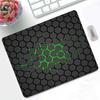 Hochauflösendes schwarzes geometrisches sechseckiges Mauspade für Laptops, Gummi-Schreibtischunterlage für den Büroeinsatz, grünes Mini-Gaming-Pad