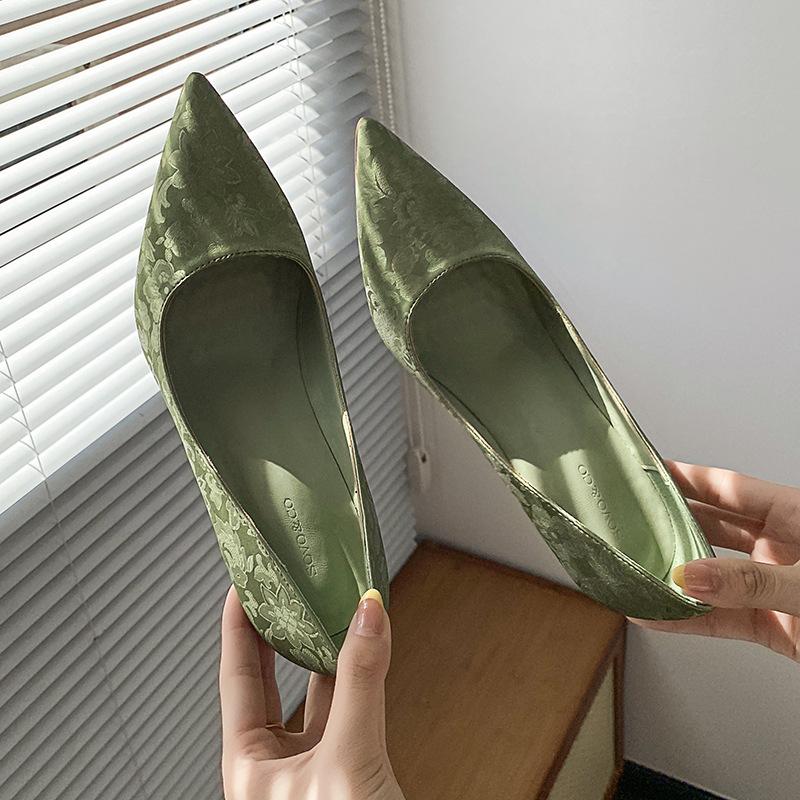 

Ретро одинарная обувь женская новая универсальная китайская знаменитость нежный стиль темперамент высокие каблуки 40