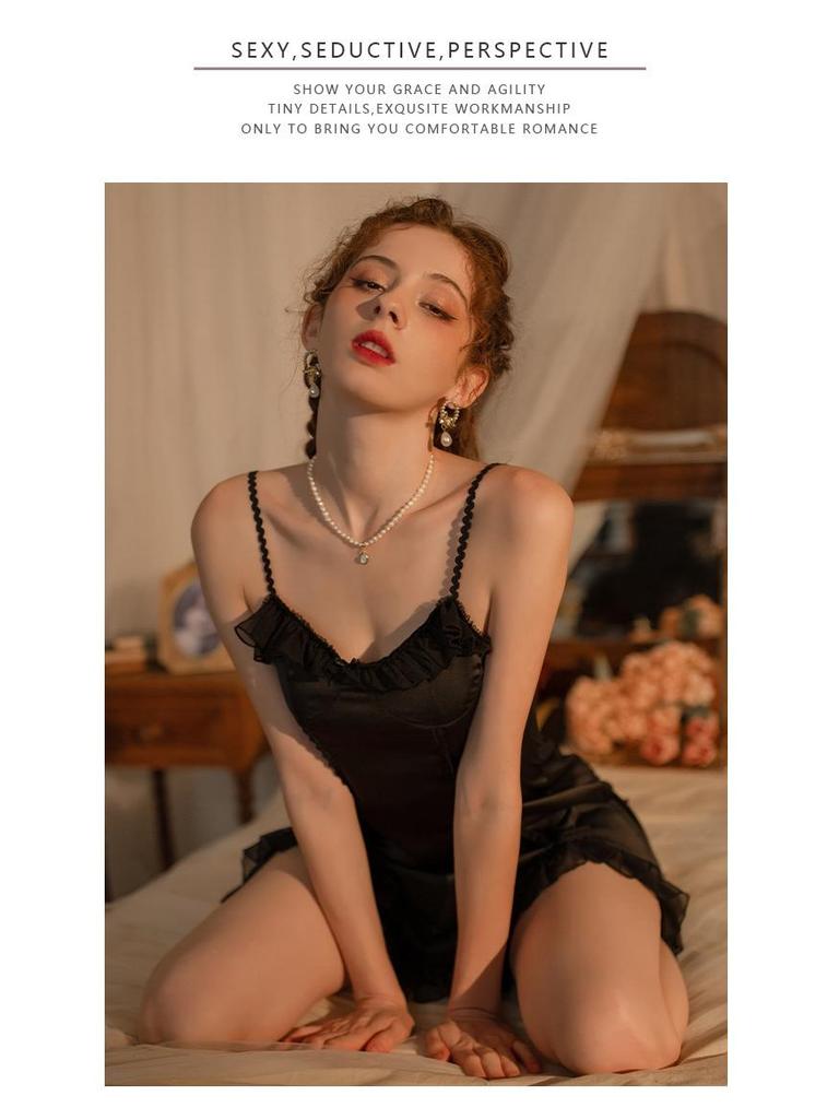 Xin Yiying Sexy Hluboký V Francouzská krajka Bez zad Noční košilka Set se špagetovými ramínky