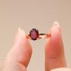Inlaid 7 * 9Mm Round Imitation Natural Garnet Ring Women'S Rose Gold Plated Ring